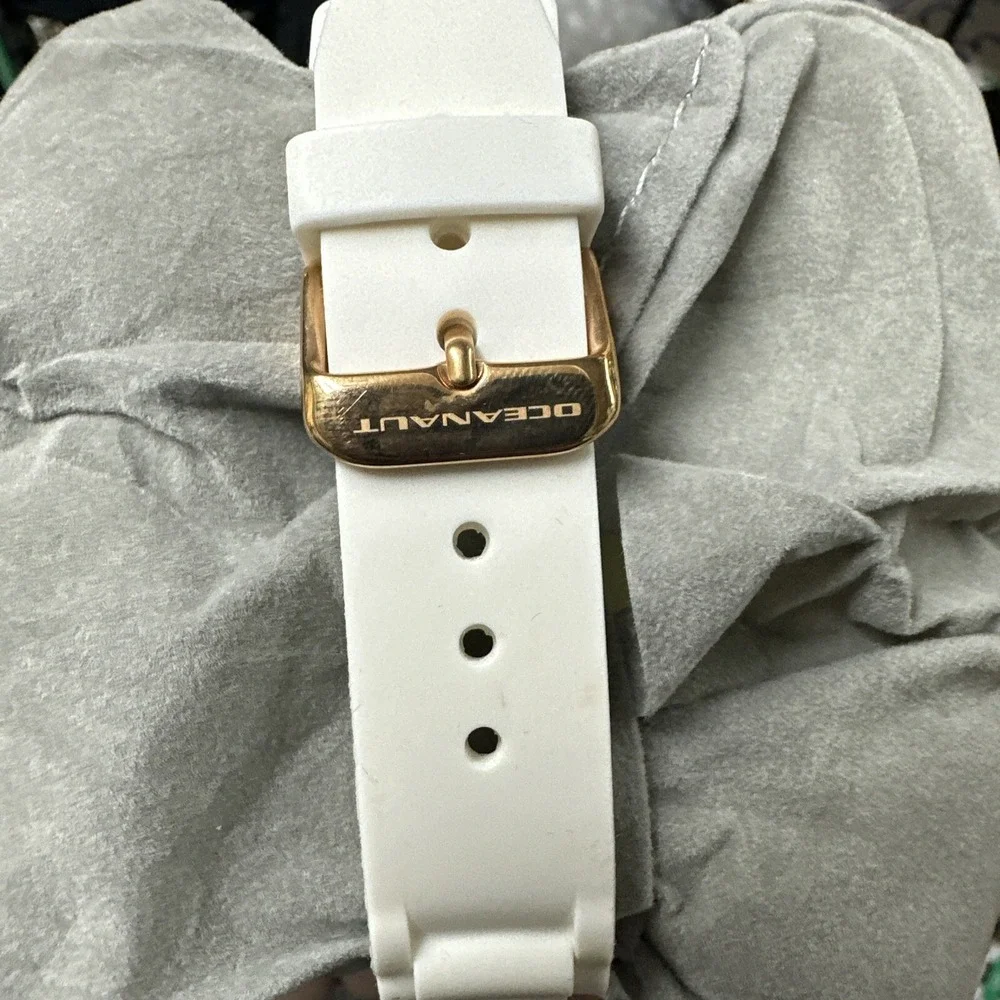 Oceanaut Acqua Sport Womens White Dial  Gold Tone‎ Watch